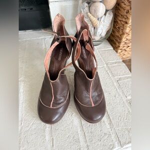 Diesel Y2K Leather Heels Womens Size 8 Brown Ankle Strap Pumps Sculptural Heel